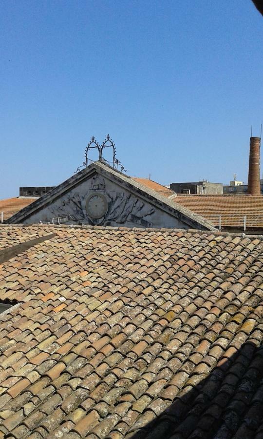 Mansarda In Palazzo D'Epoca Apartment Catania Exterior foto